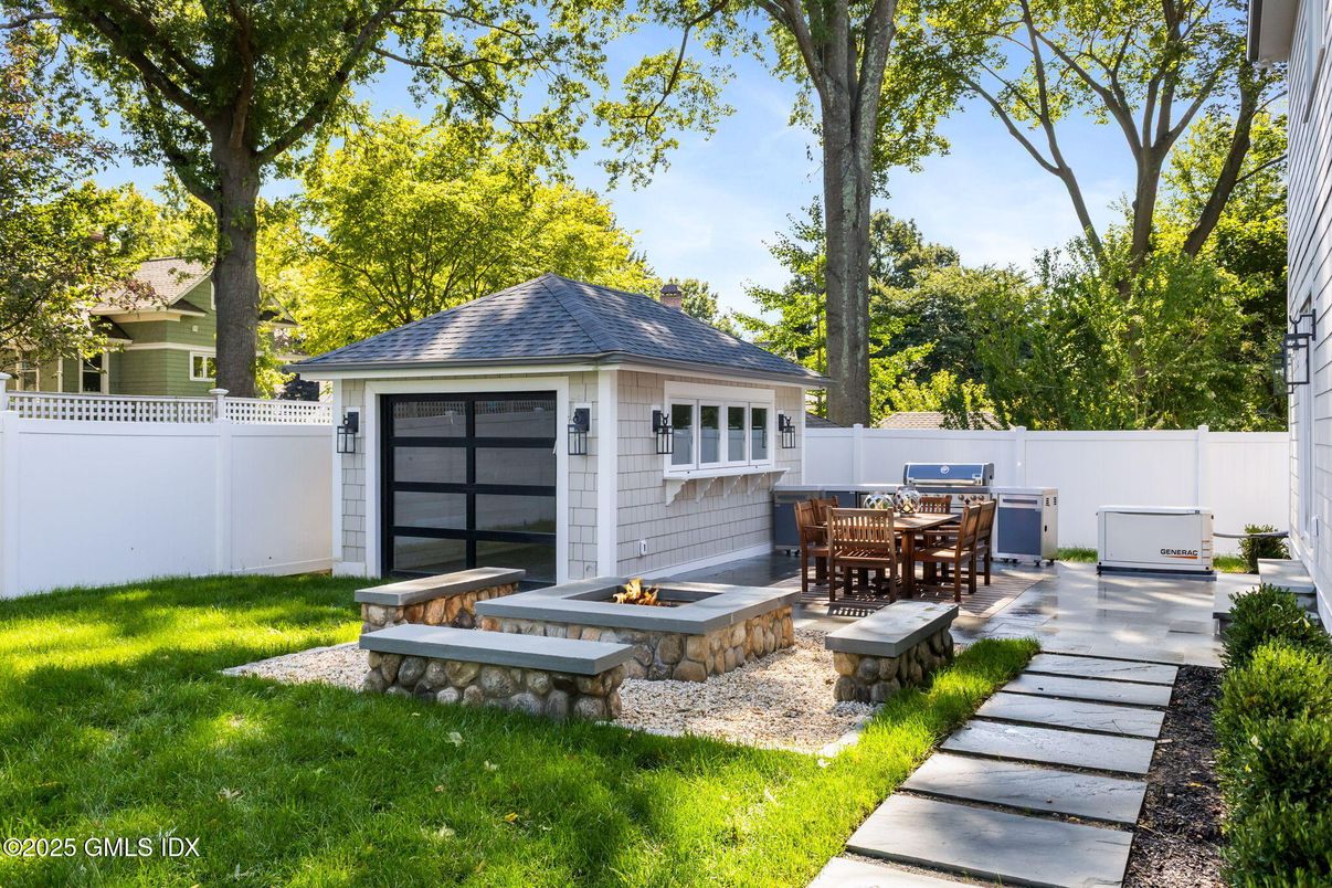 Backyard, Detached Garage, Exterior