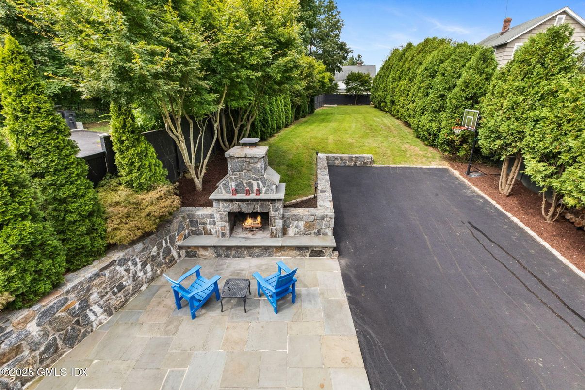 Exterior, Fireplace