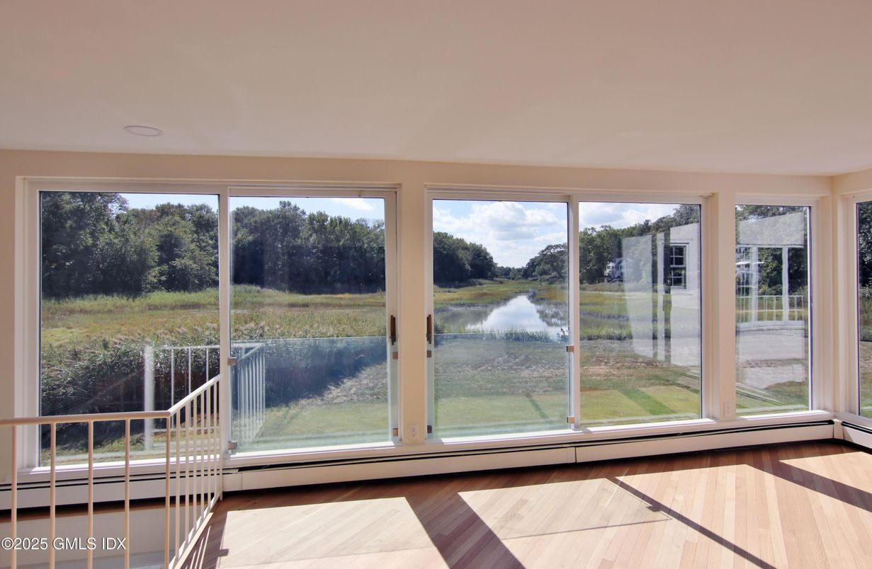Interior, Sun Room, Water, Wood Texture Flooring