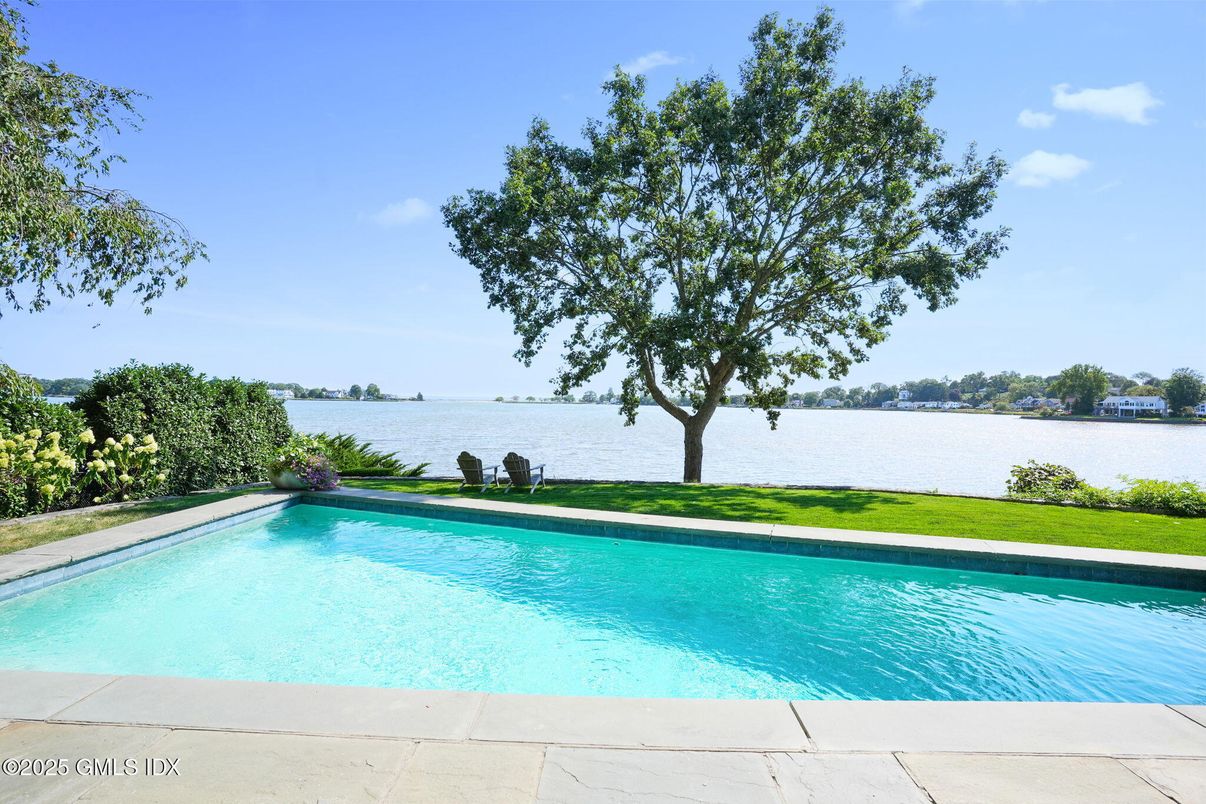 Exterior, Pool, Water