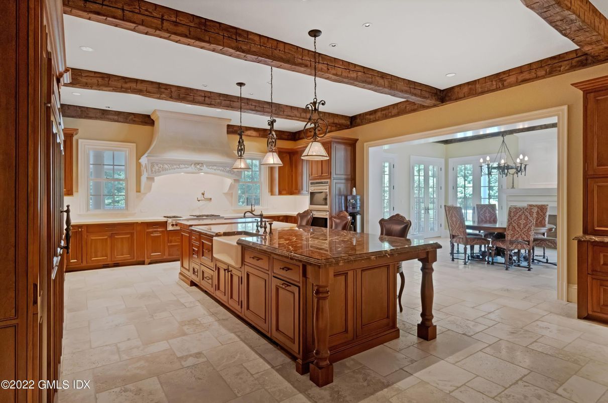 Chandelier, Dining room, Interior, Kitchen, Pendant Lights, Recessed Lighting, Wooden Beams