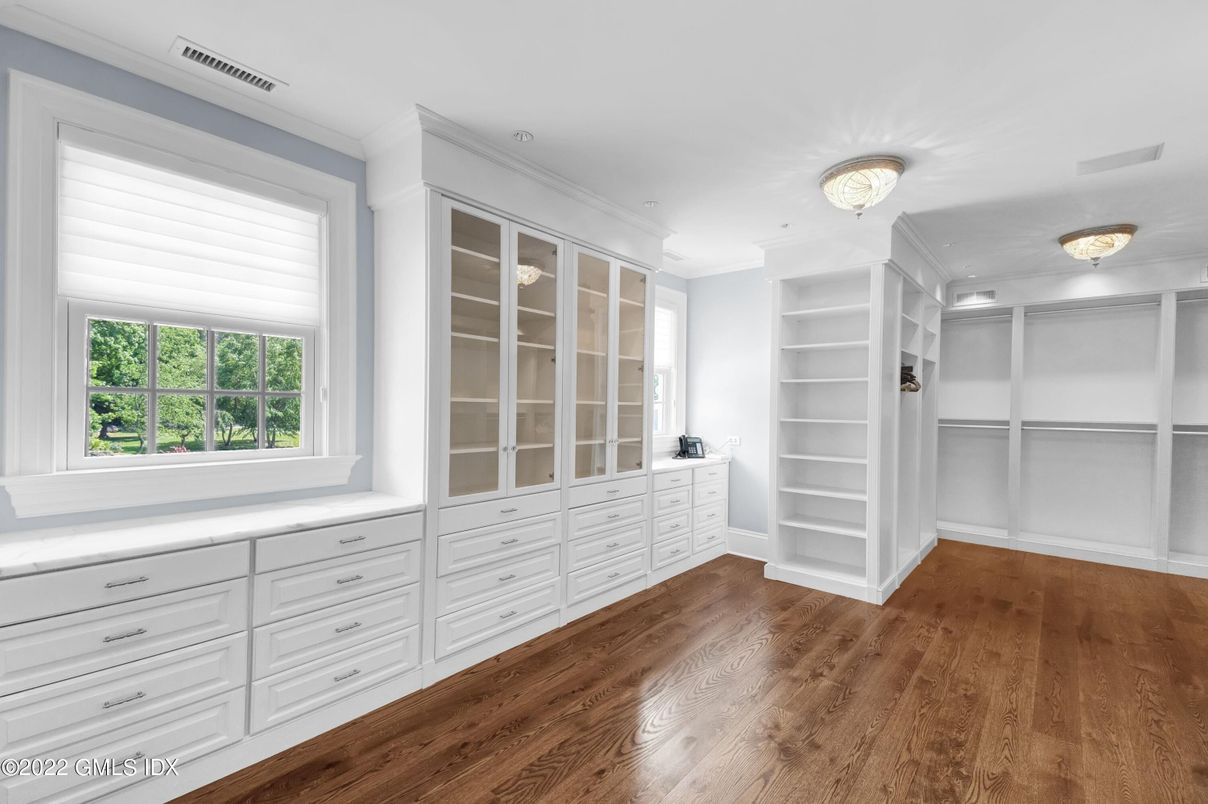Interior, Recessed Lighting, Walk-in Closets, Wood Texture Flooring