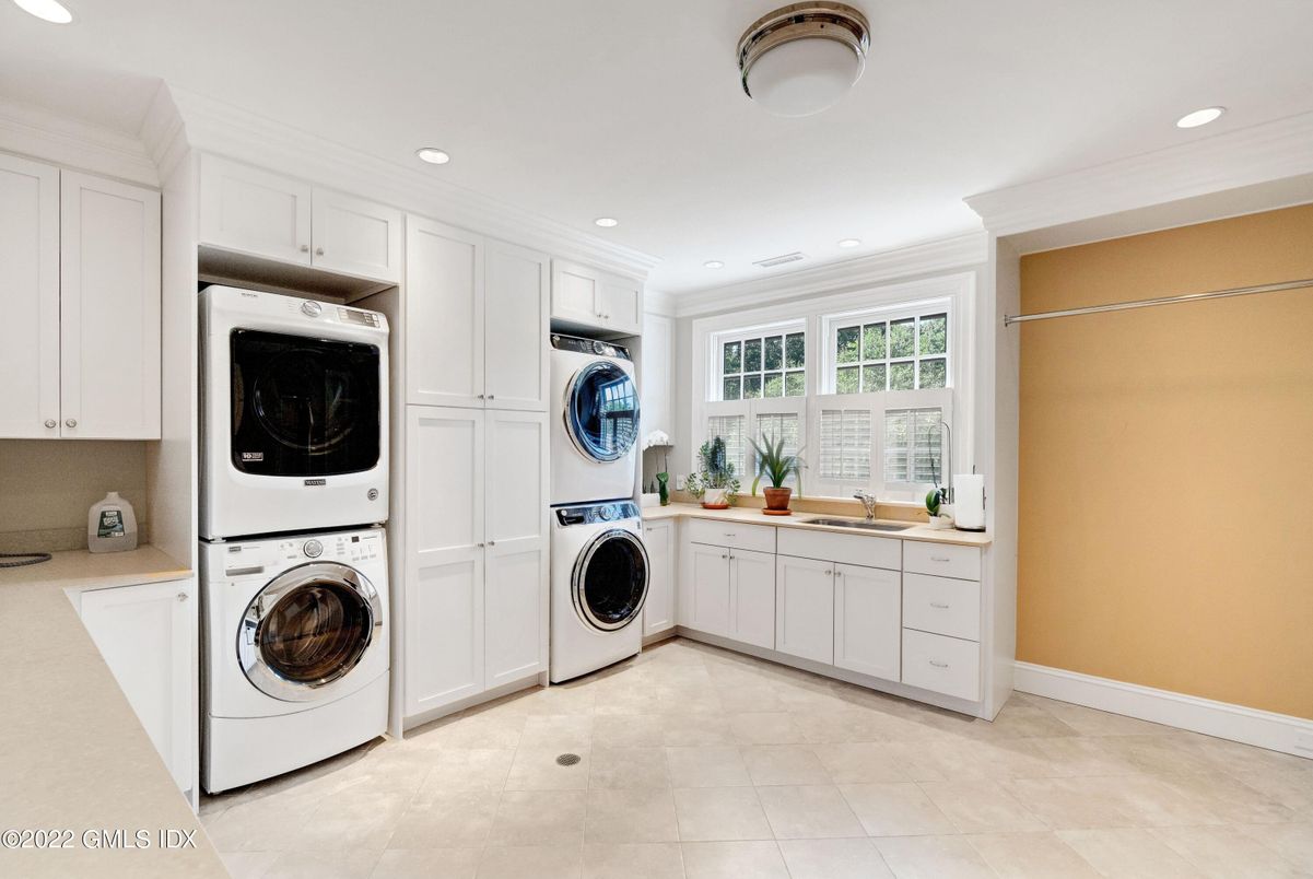 Interior, Recessed Lighting, Utility Closets, Washer