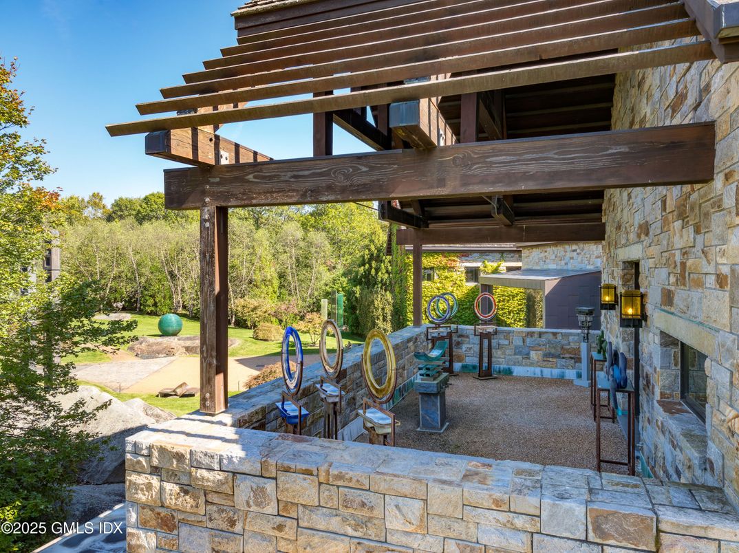 Exterior, Outdoor Kitchen