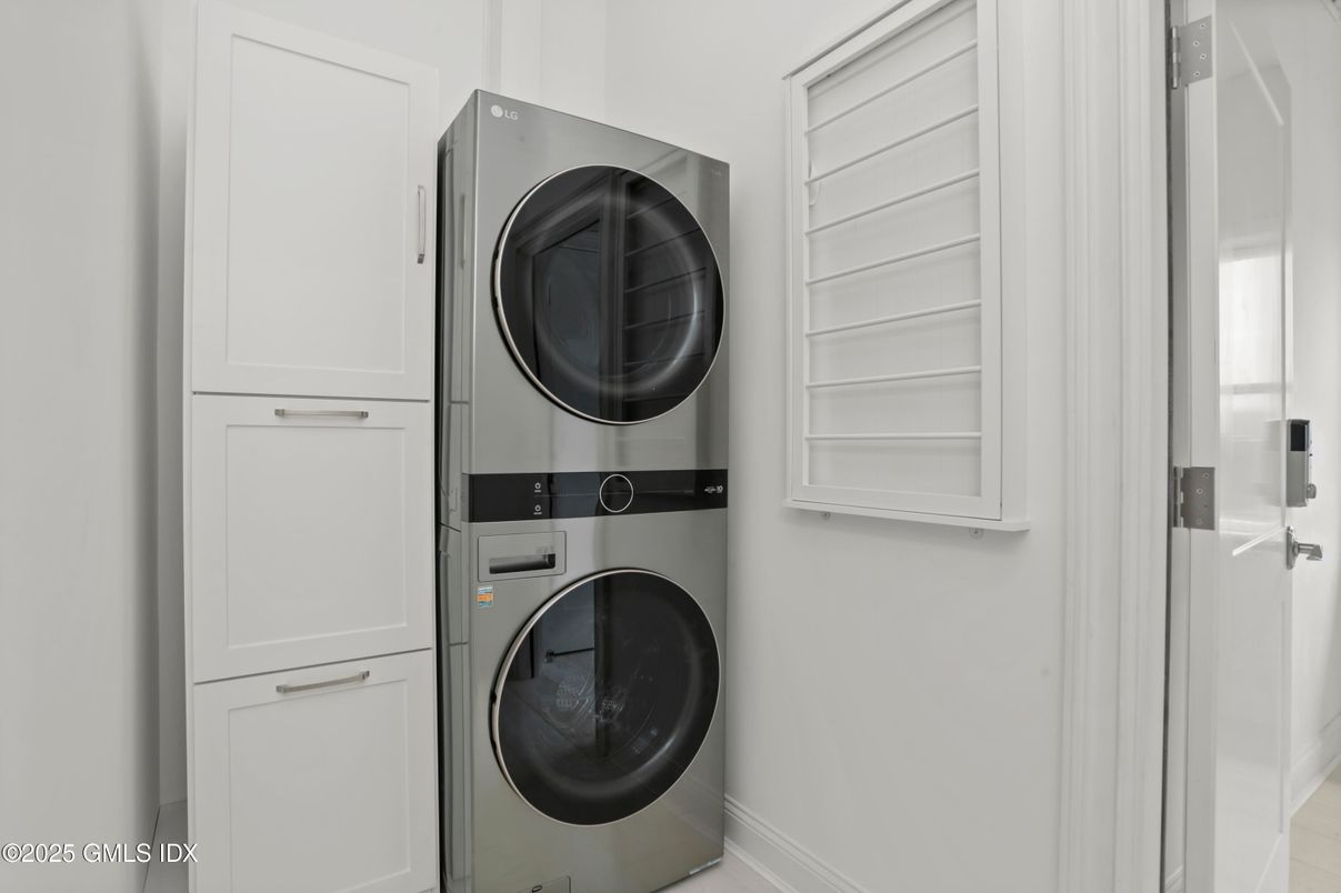 Interior, Utility Closets, Washer