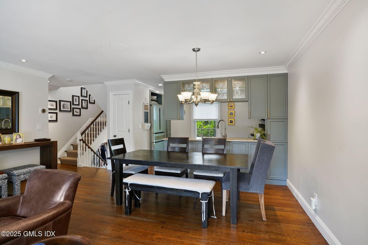 Chandelier, Dining room, Interior, Kitchen, Recessed Lighting, Wood Texture Flooring