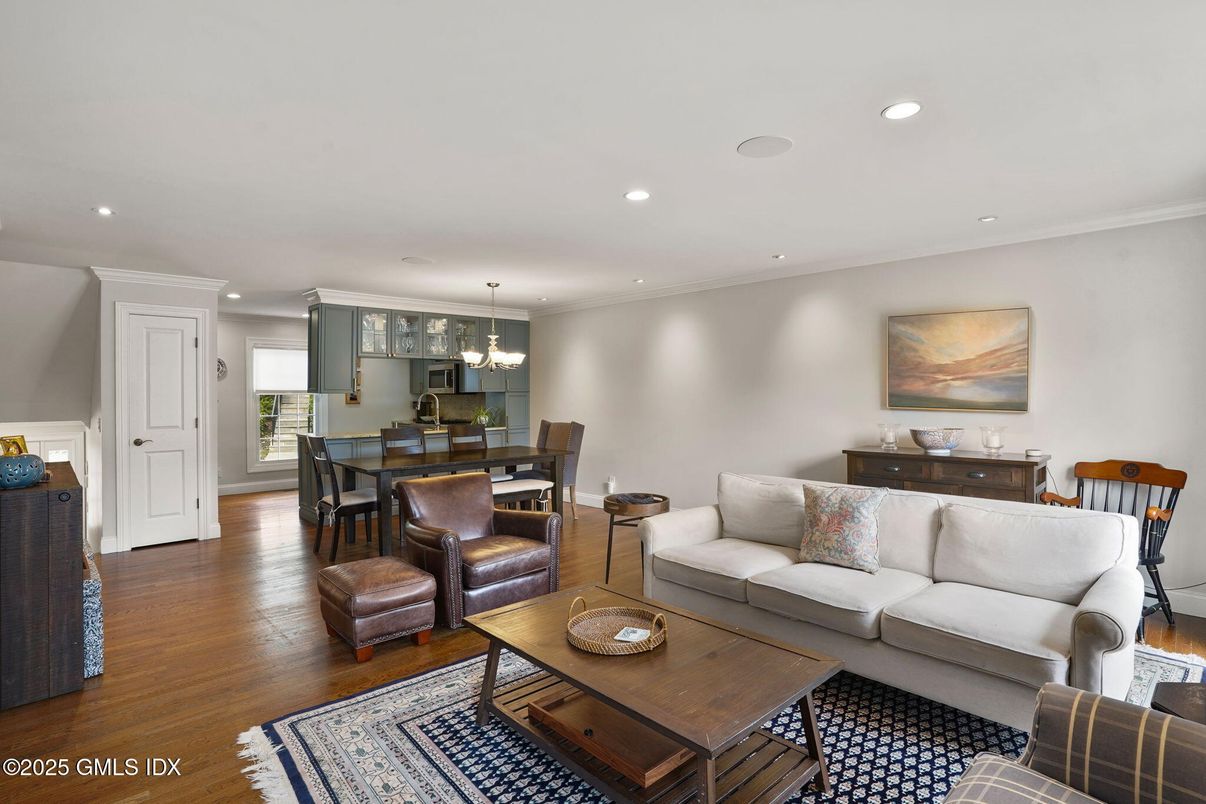 Dining room, Interior, Living room, Pendant Lights, Recessed Lighting, Wood Texture Flooring