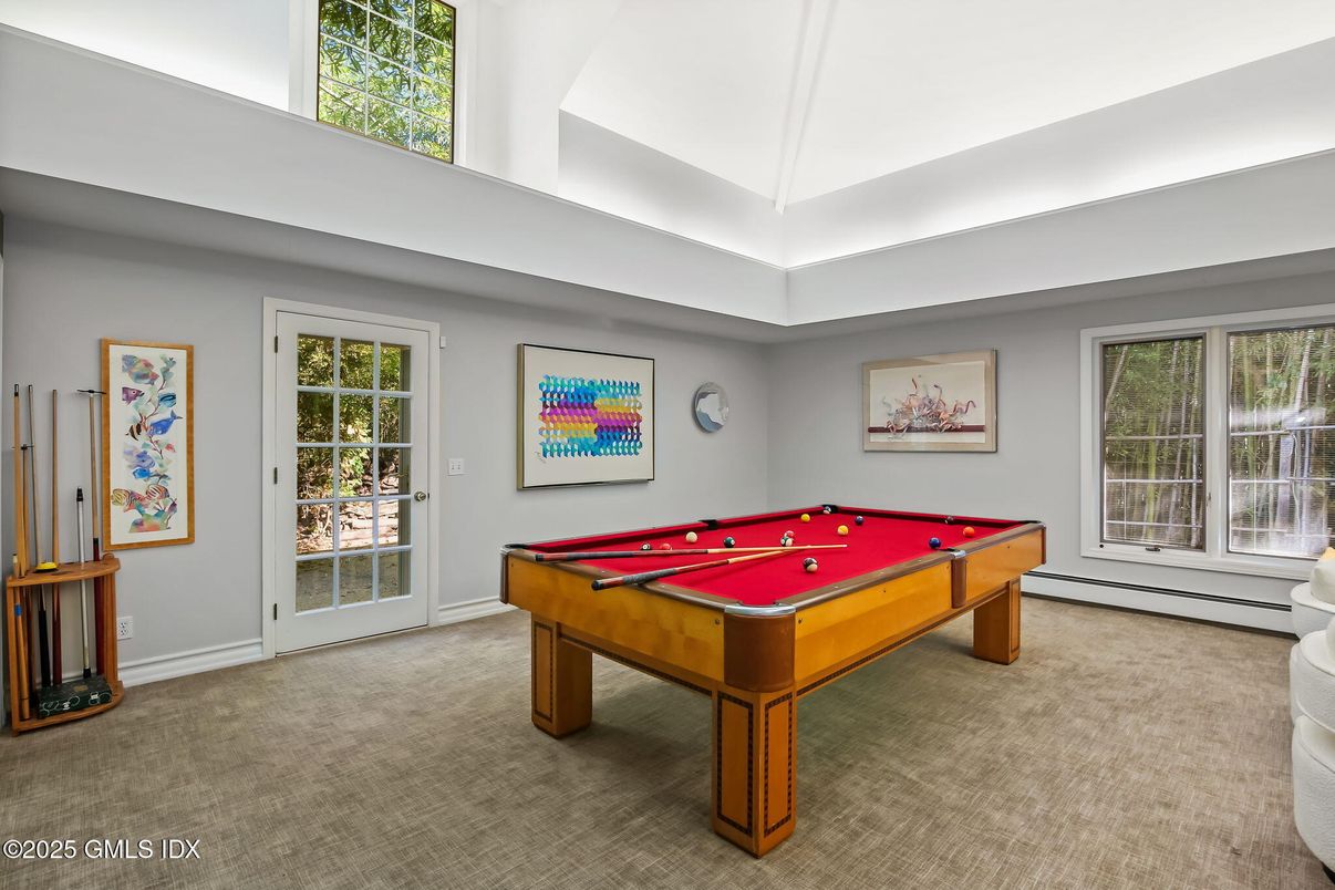 Billiard Table, Game Room, Interior