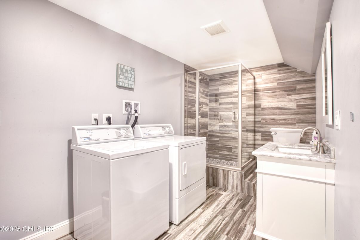 Interior, Washer, Wood Texture Flooring, Wooden Walls