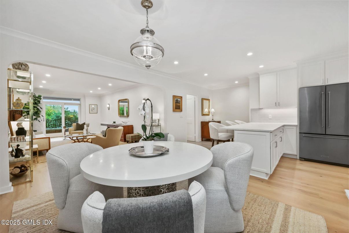 Dining room, Interior, Kitchen, Living room, Pendant Lights, Recessed Lighting, Wood Texture Flooring