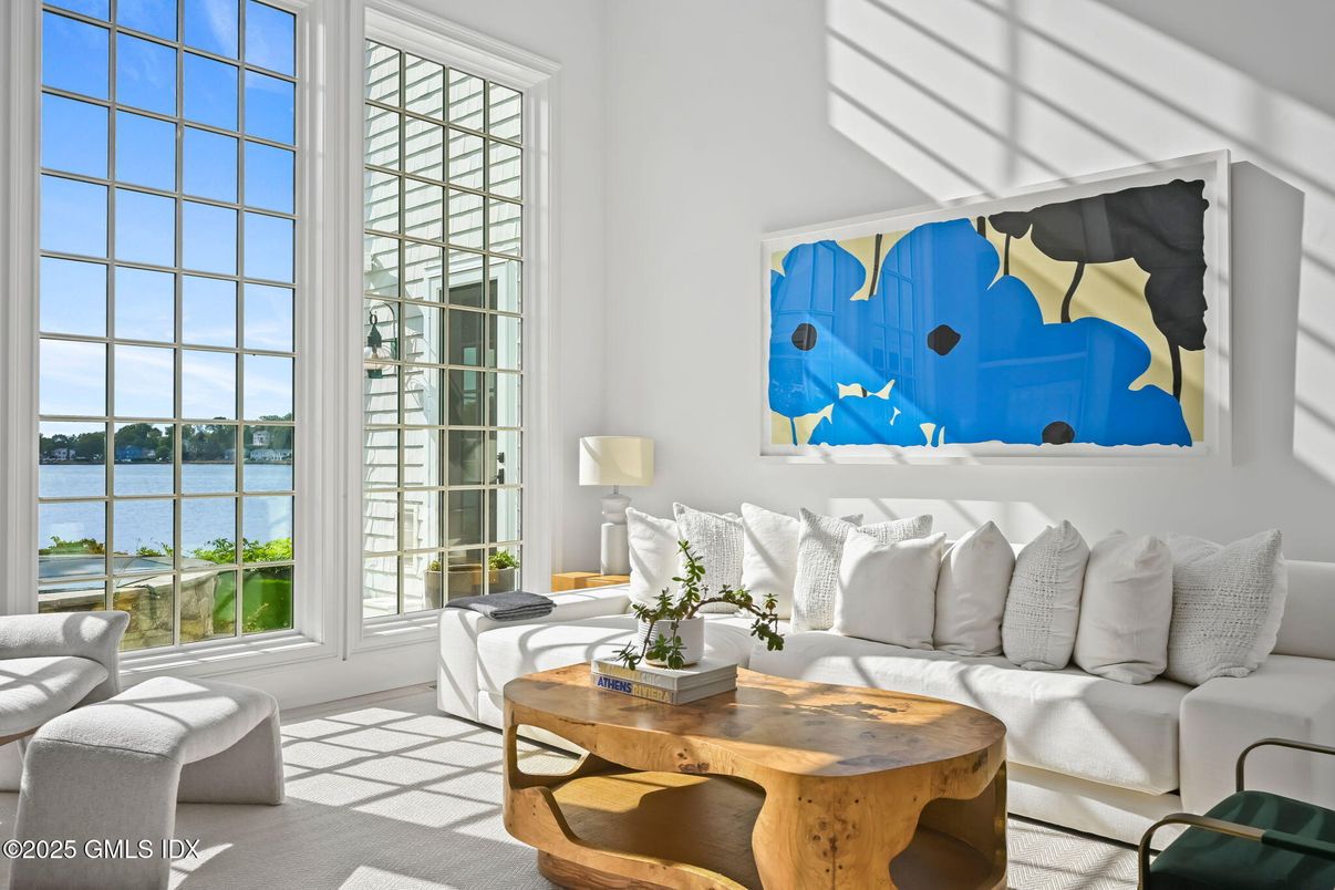 Interior, Living room, Water