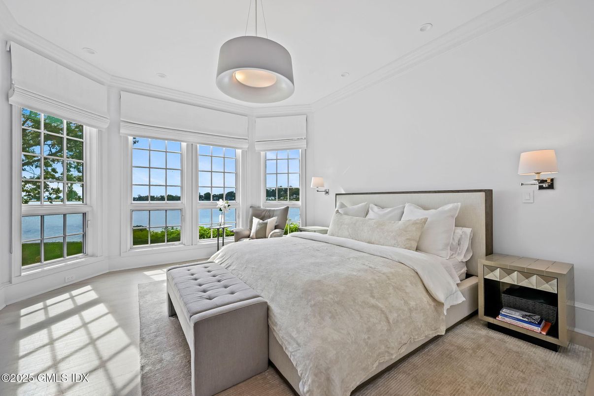 Bedroom, Interior, Pendant Lights, Recessed Lighting, Water