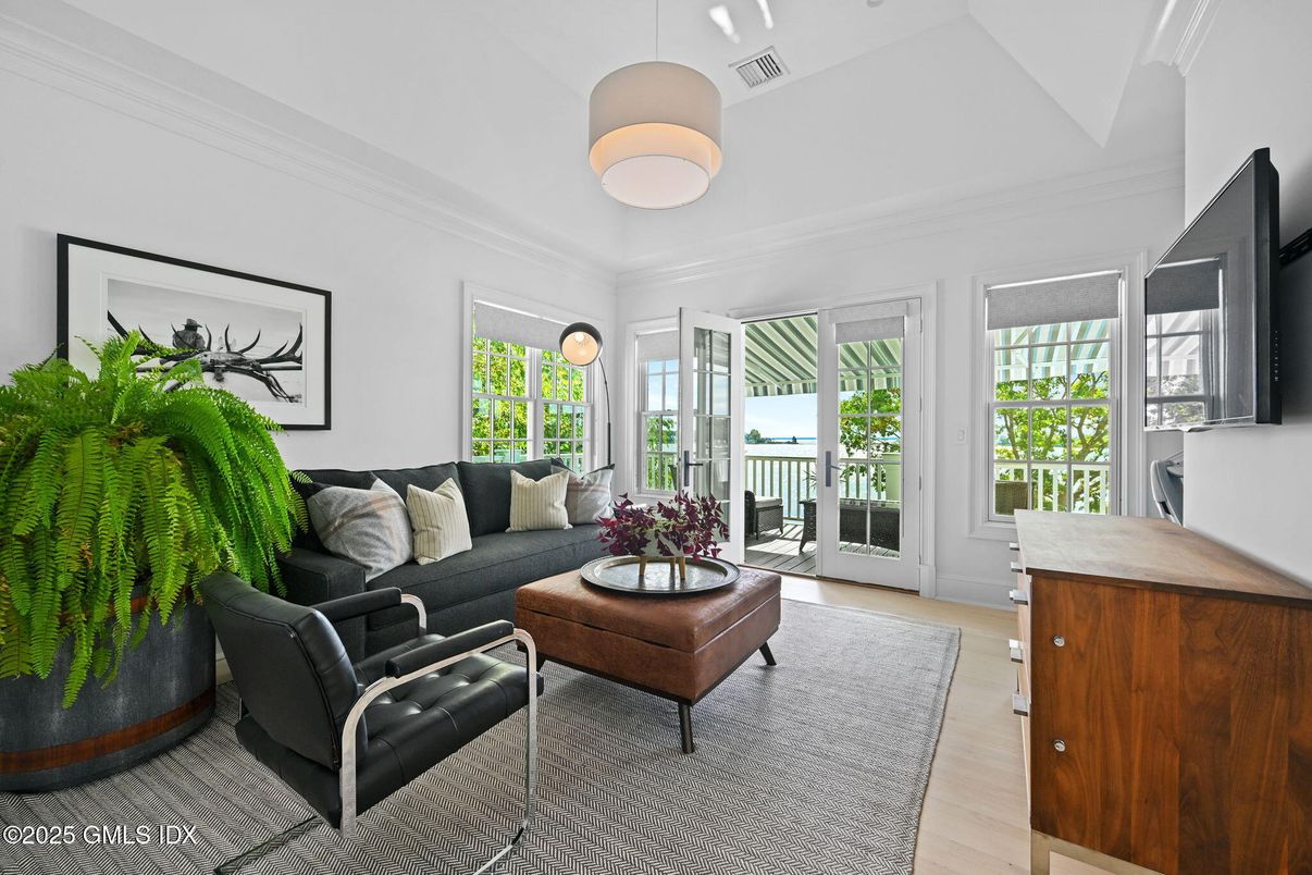 Interior, Living room, Pendant Lights, Wood Texture Flooring