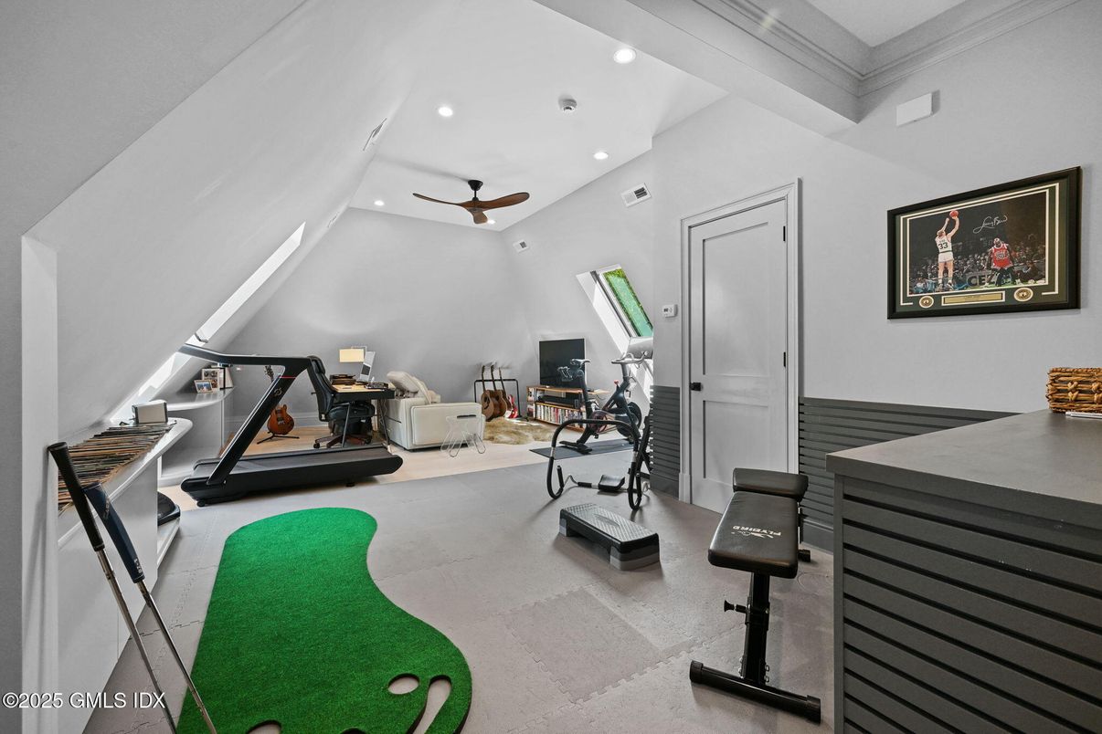 Fitness Equipment, Interior, Recessed Lighting