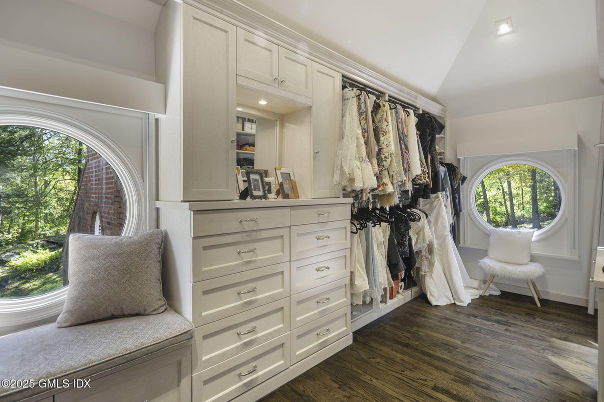 Interior, Recessed Lighting, Walk-in Closets, Wood Texture Flooring