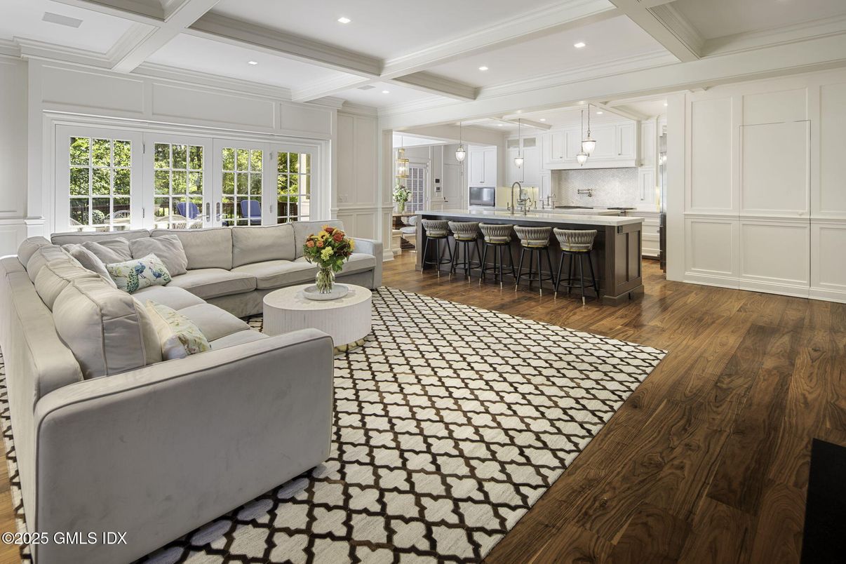 Interior, Kitchen, Living room, Pendant Lights, Recessed Lighting, Wood Texture Flooring