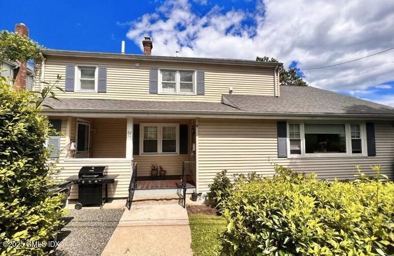 Exterior, Facade, Cape Cod