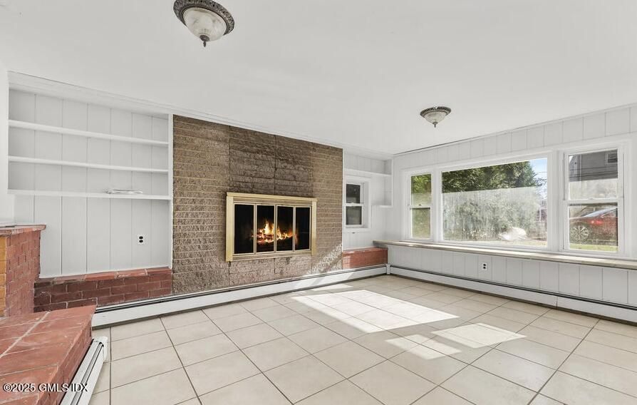 Empty room, Fireplace, Interior