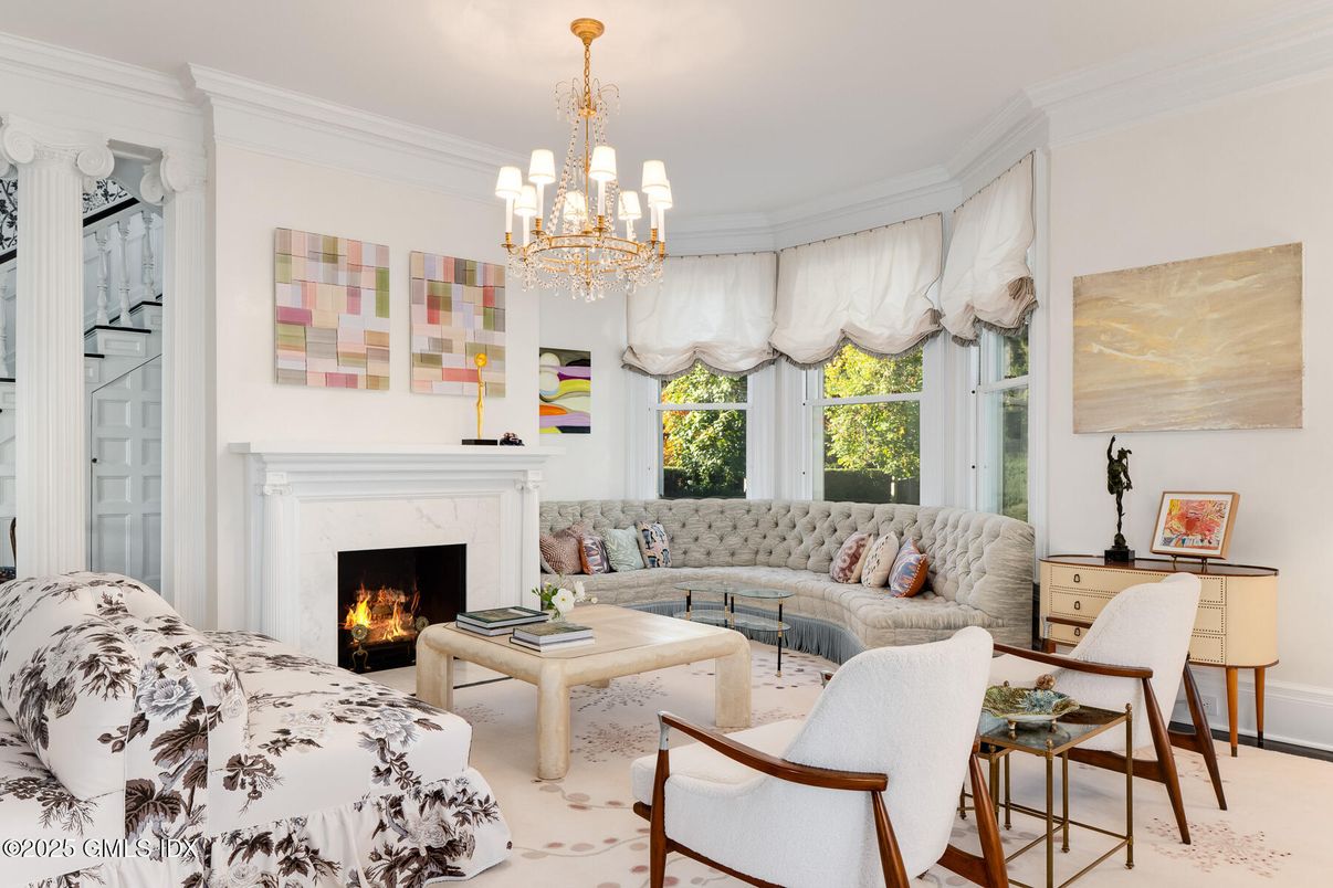 Chandelier, Fireplace, Interior, Living room