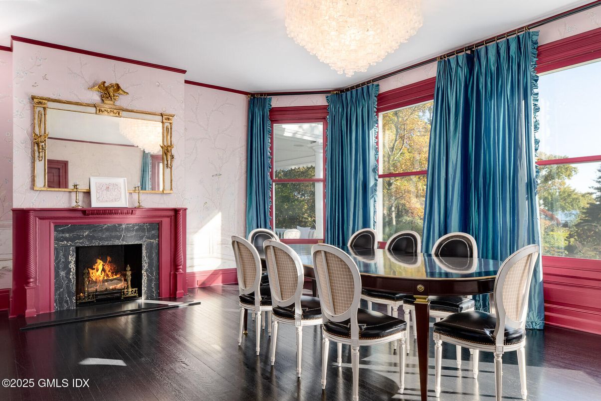 Chandelier, Dining room, Fireplace, Interior, Wood Texture Flooring
