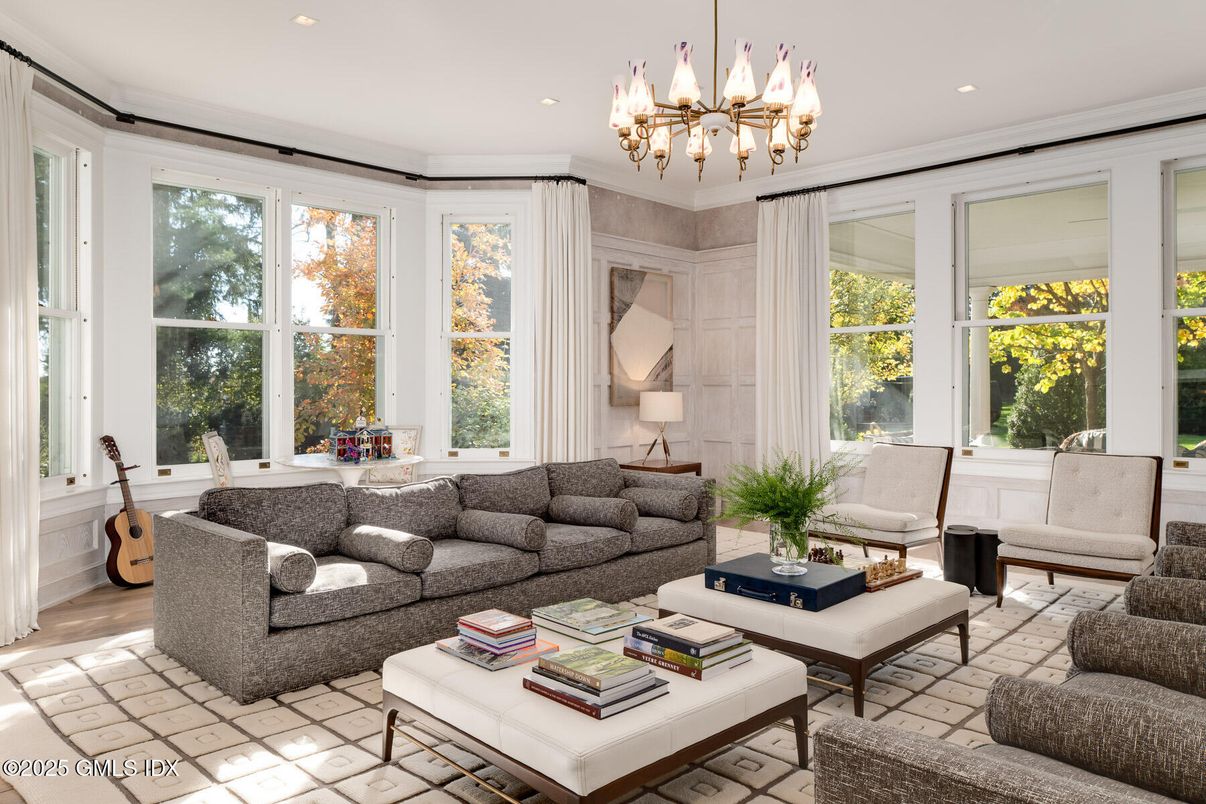 Chandelier, Interior, Living room, Pendant Lights, Recessed Lighting, Wood Texture Flooring