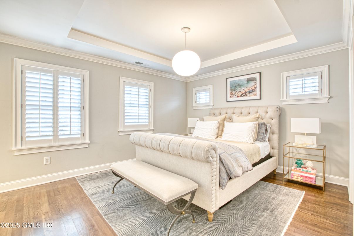 Bedroom, Interior, Pendant Lights, Wood Texture Flooring