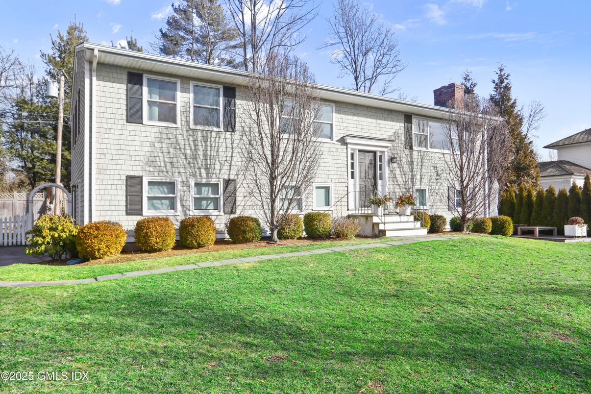 Exterior, Facade, Georgian