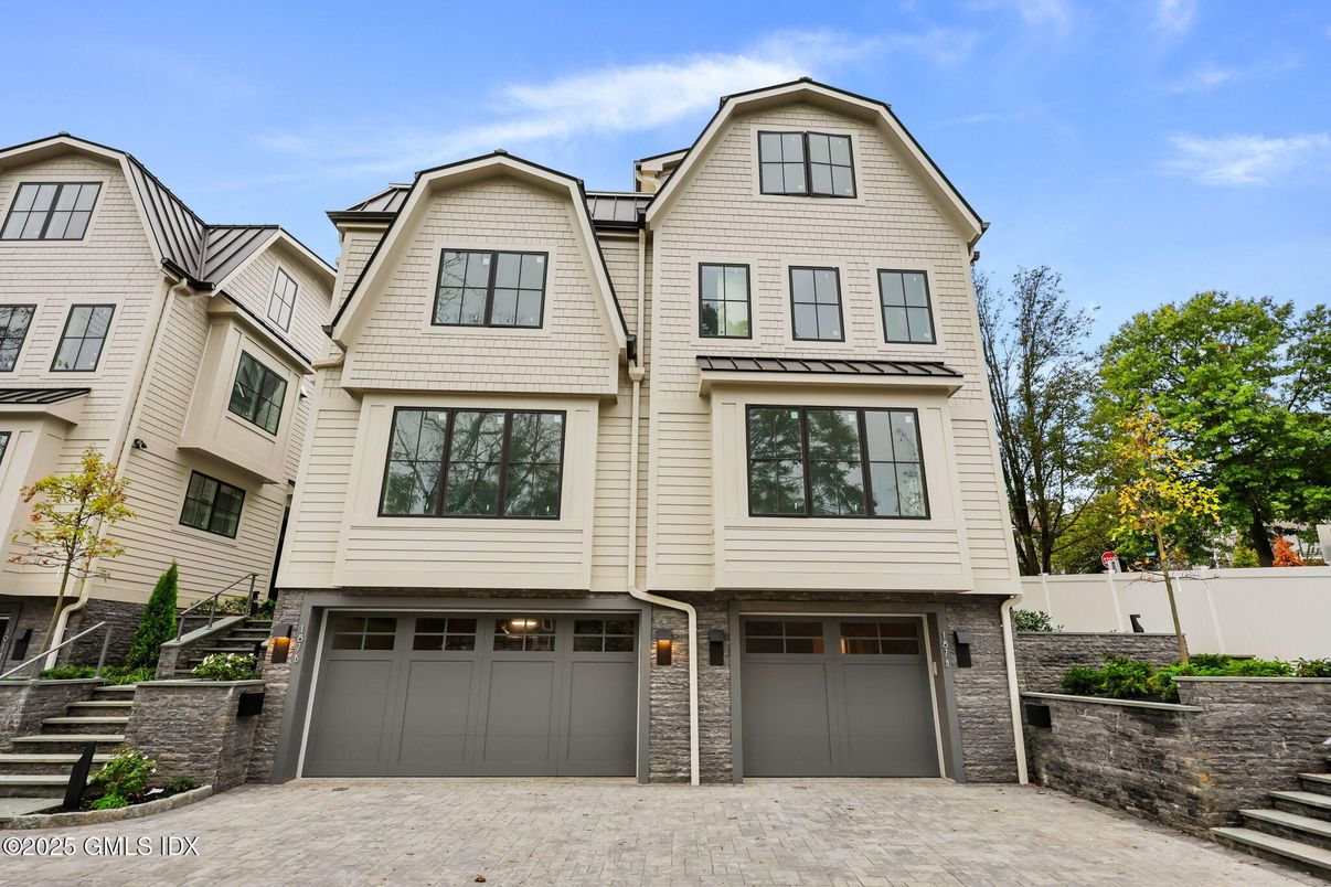 Attached, Exterior, Facade, Rowhouse