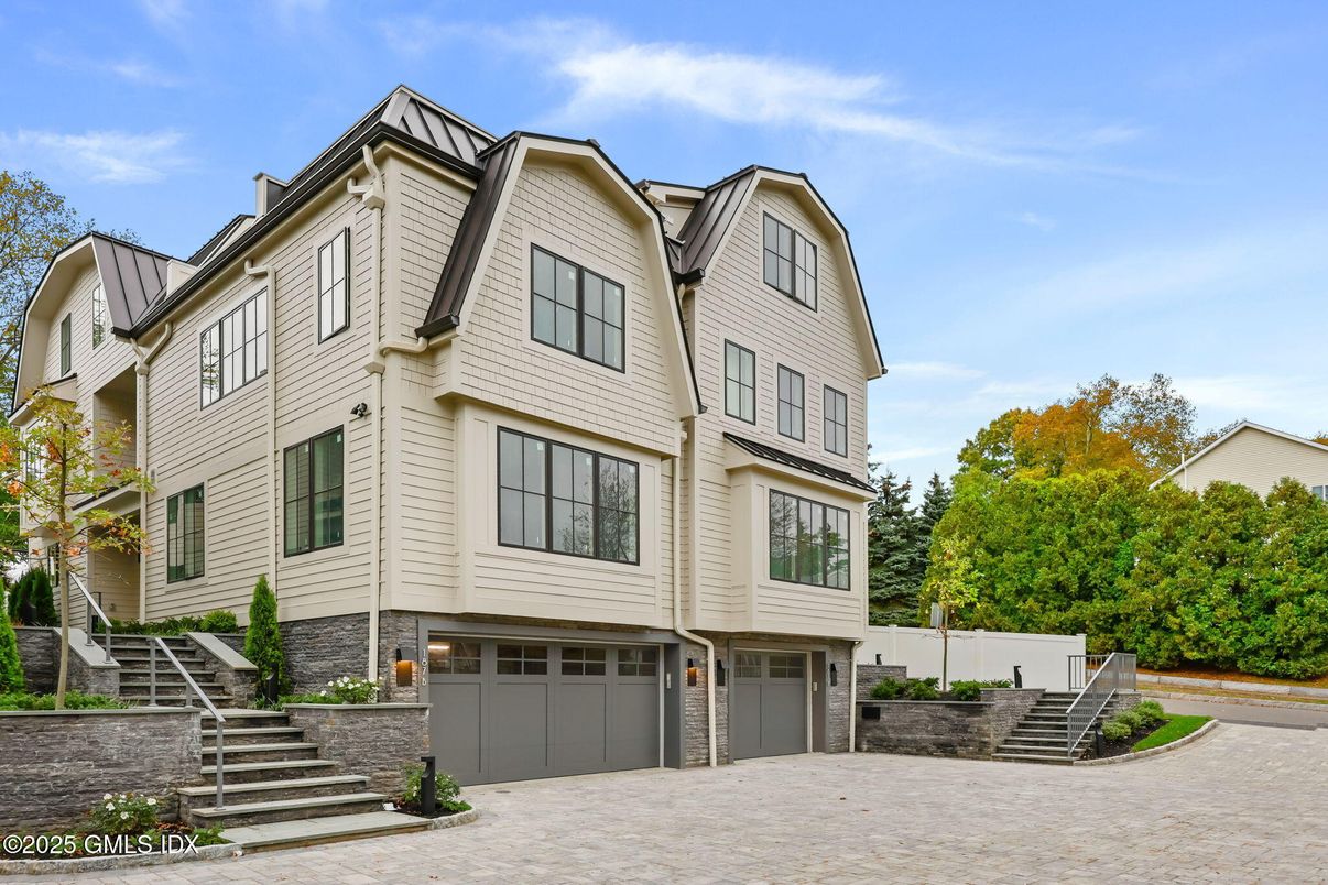 Attached, Exterior, Facade, Rowhouse