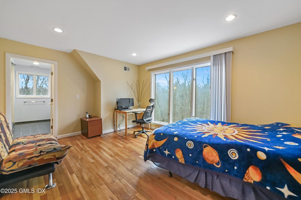 Bedroom, Home Office, Interior, Recessed Lighting, Wood Texture Flooring