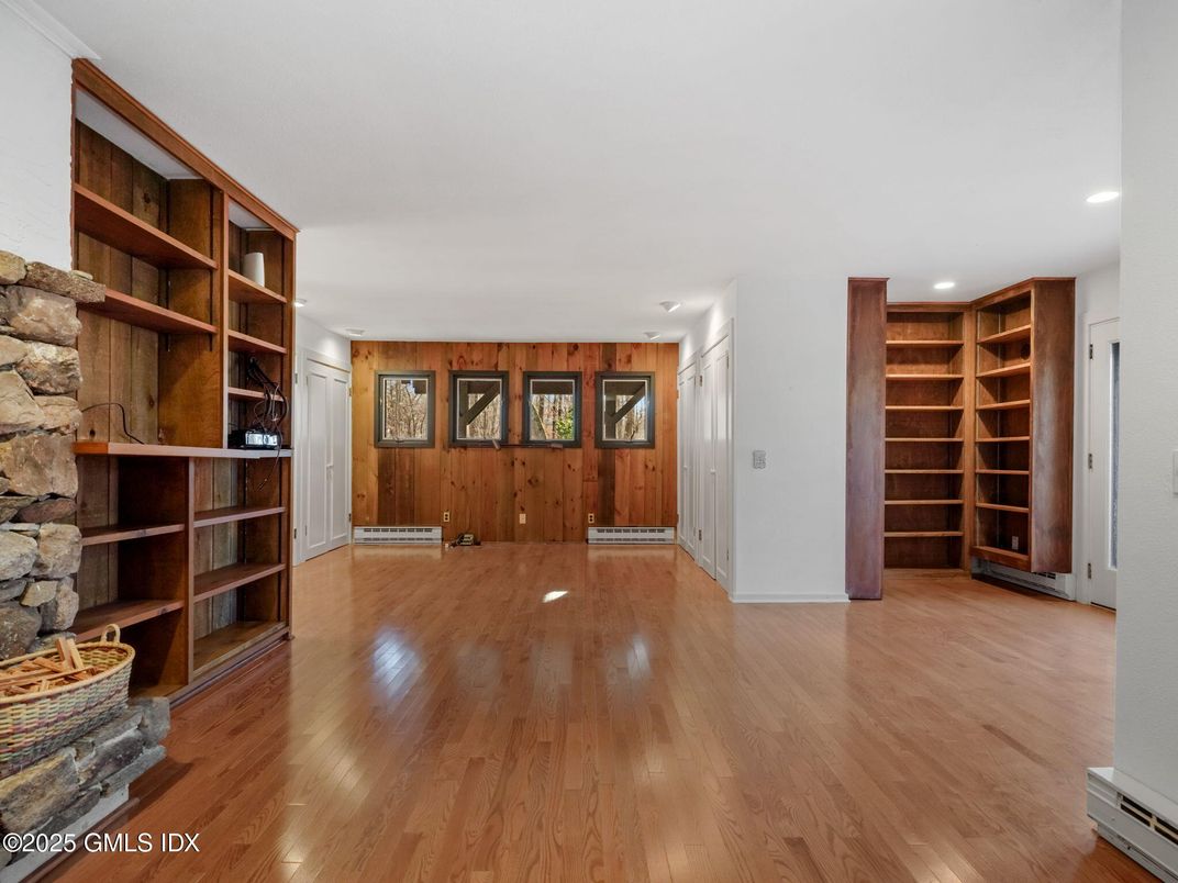 Empty room, Interior, Recessed Lighting, Wood Texture Flooring, Wooden Walls