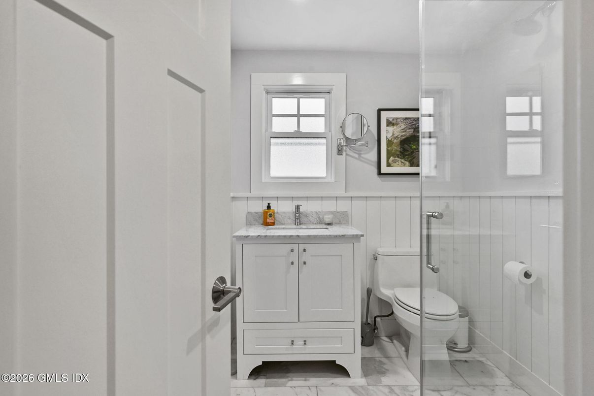 Bathroom, Interior, Marble, Recessed Lighting
