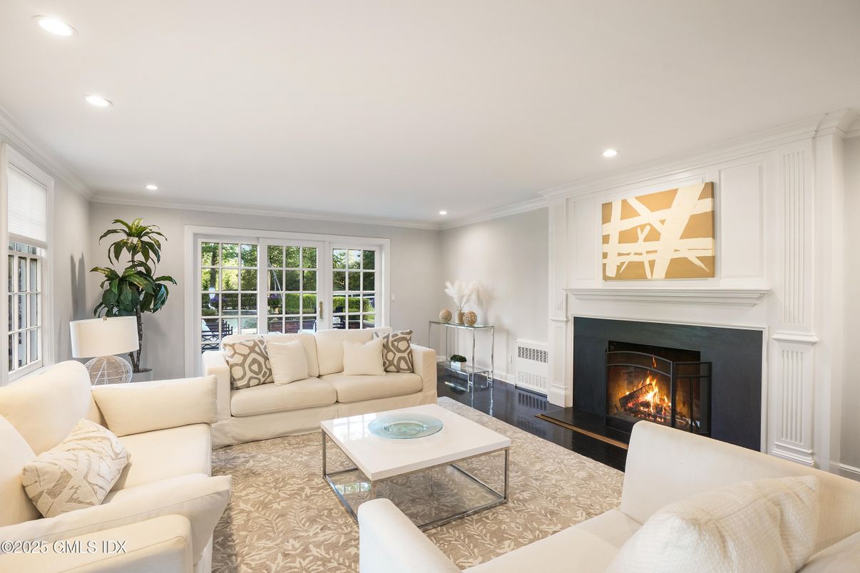 Fireplace, Interior, Living room, Recessed Lighting