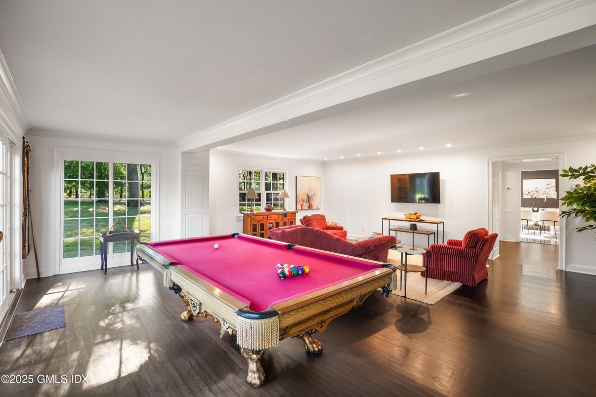 Billiard Table, Game Room, Interior, Living room, Recessed Lighting, Wood Texture Flooring