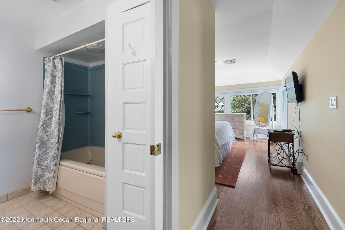 Bathroom, Interior, Wood Texture Flooring