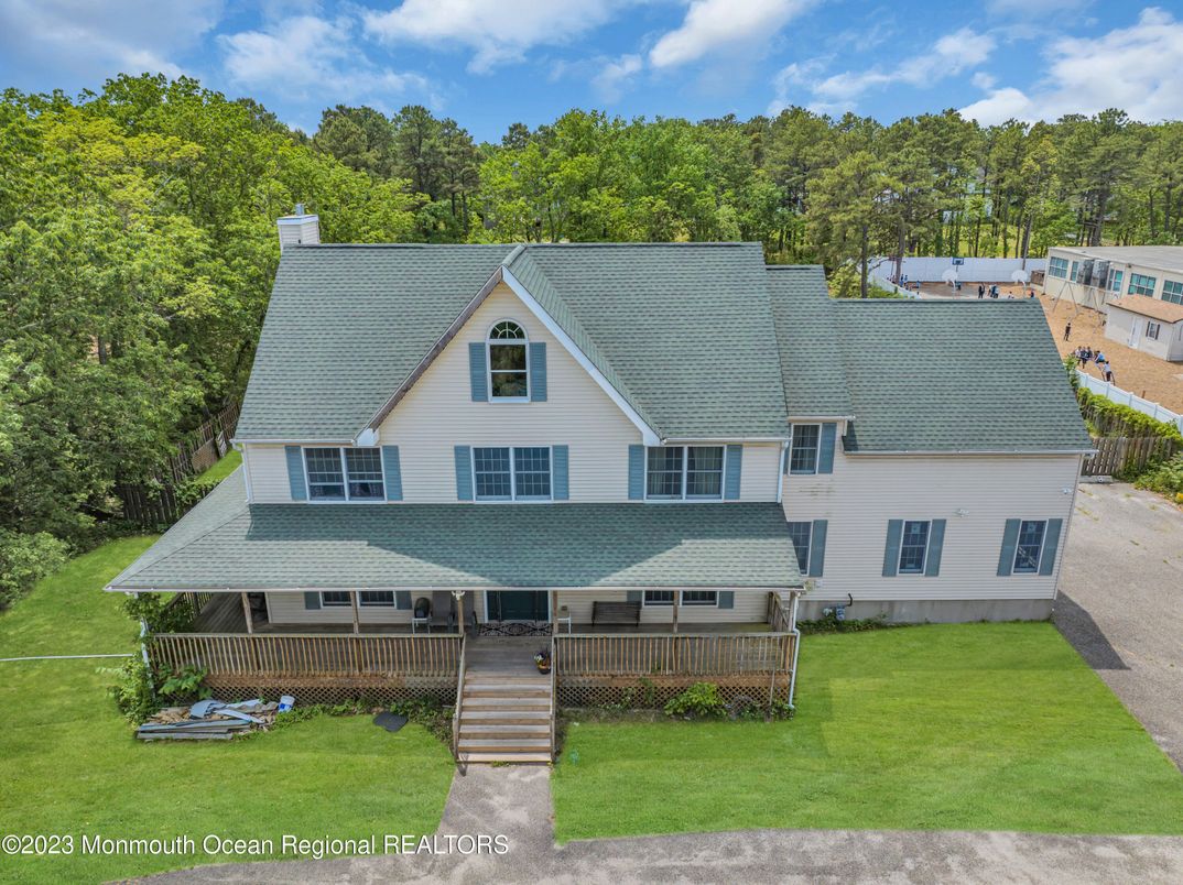 Backyard, Exterior, Facade, Farmhouse