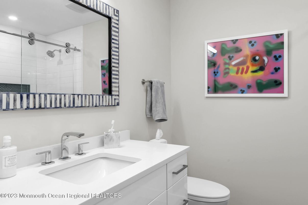 Bathroom, Interior, Recessed Lighting