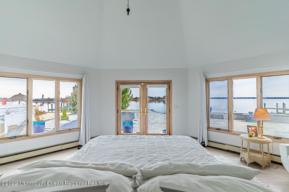 Bedroom, Interior, Water, Wood Texture Flooring