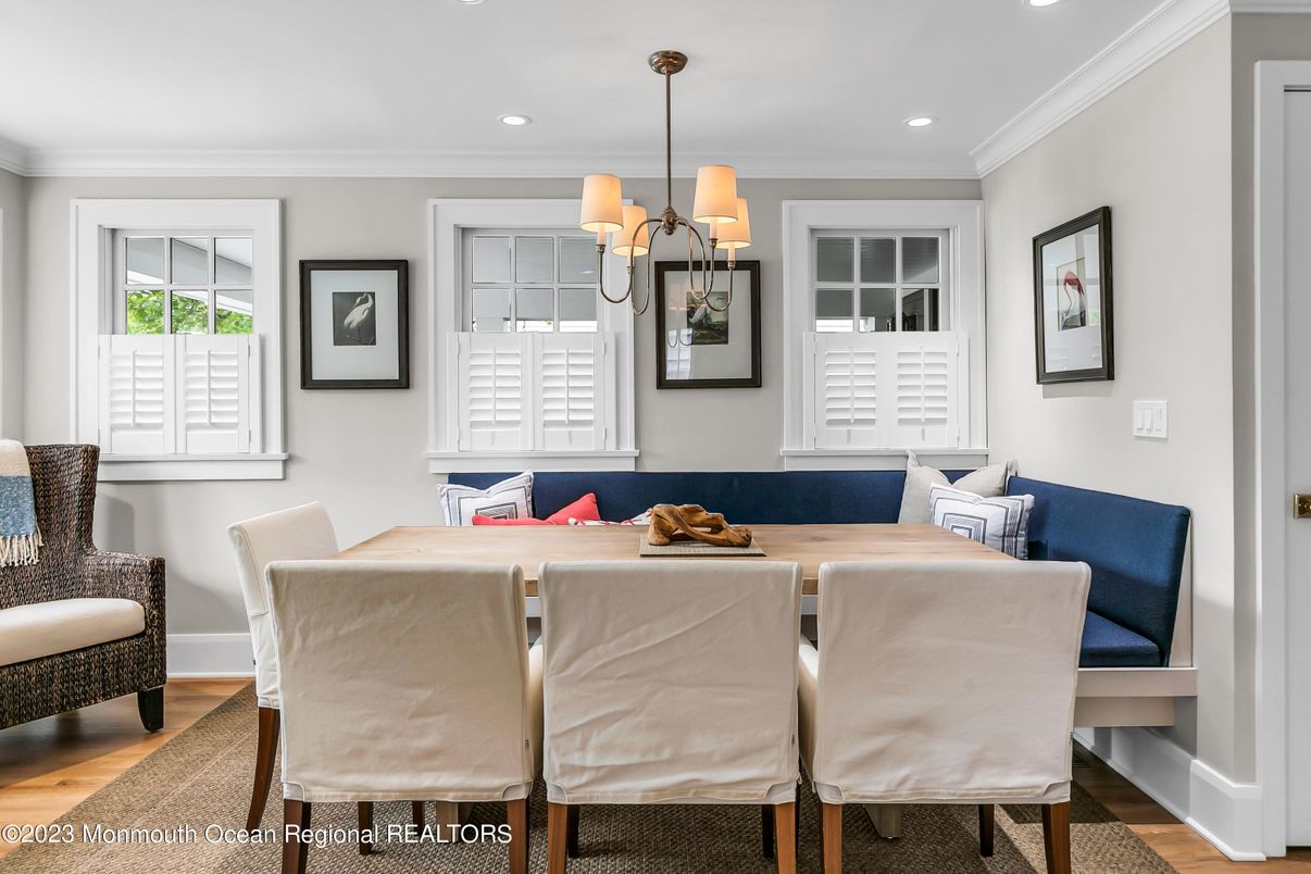 Chandelier, Dining room, Interior, Recessed Lighting, Wood Texture Flooring