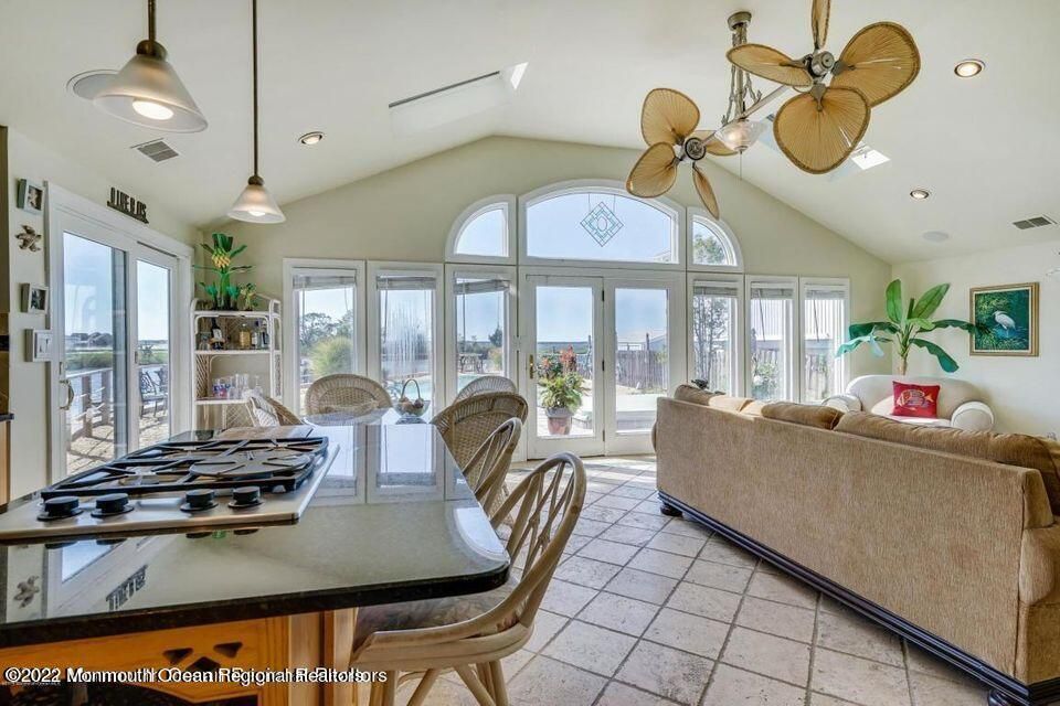 Dining room, Interior, Living room, Pendant Lights, Recessed Lighting