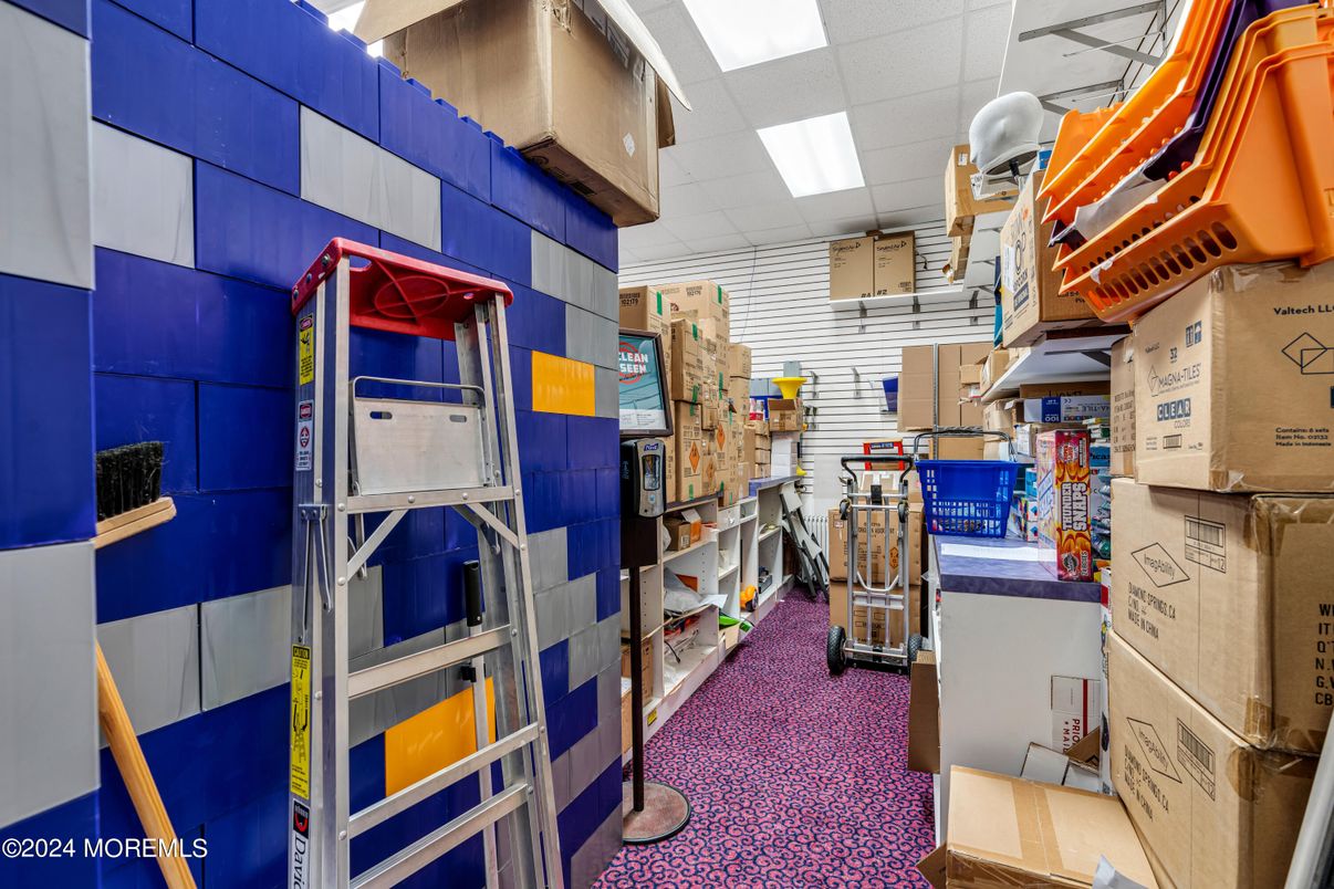 Interior, Recessed Lighting