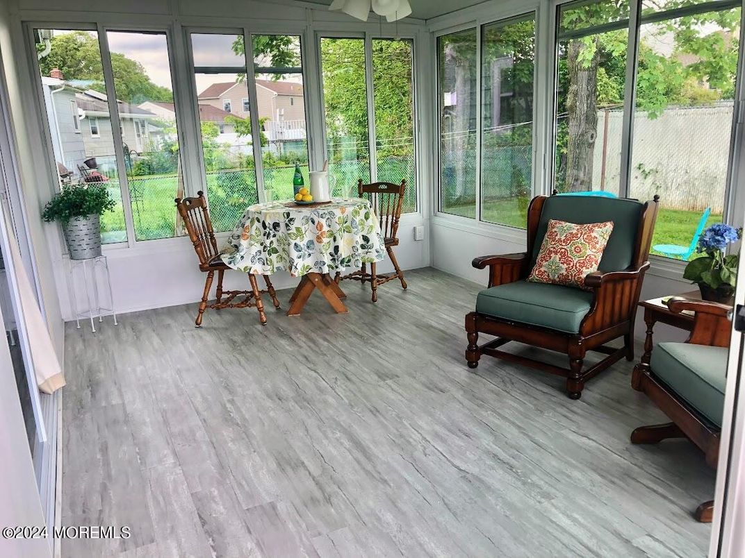 Dining room, Interior, Sun Room, Wood Texture Flooring