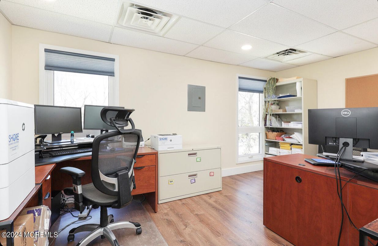 Home Office, Interior, Recessed Lighting, Wood Texture Flooring