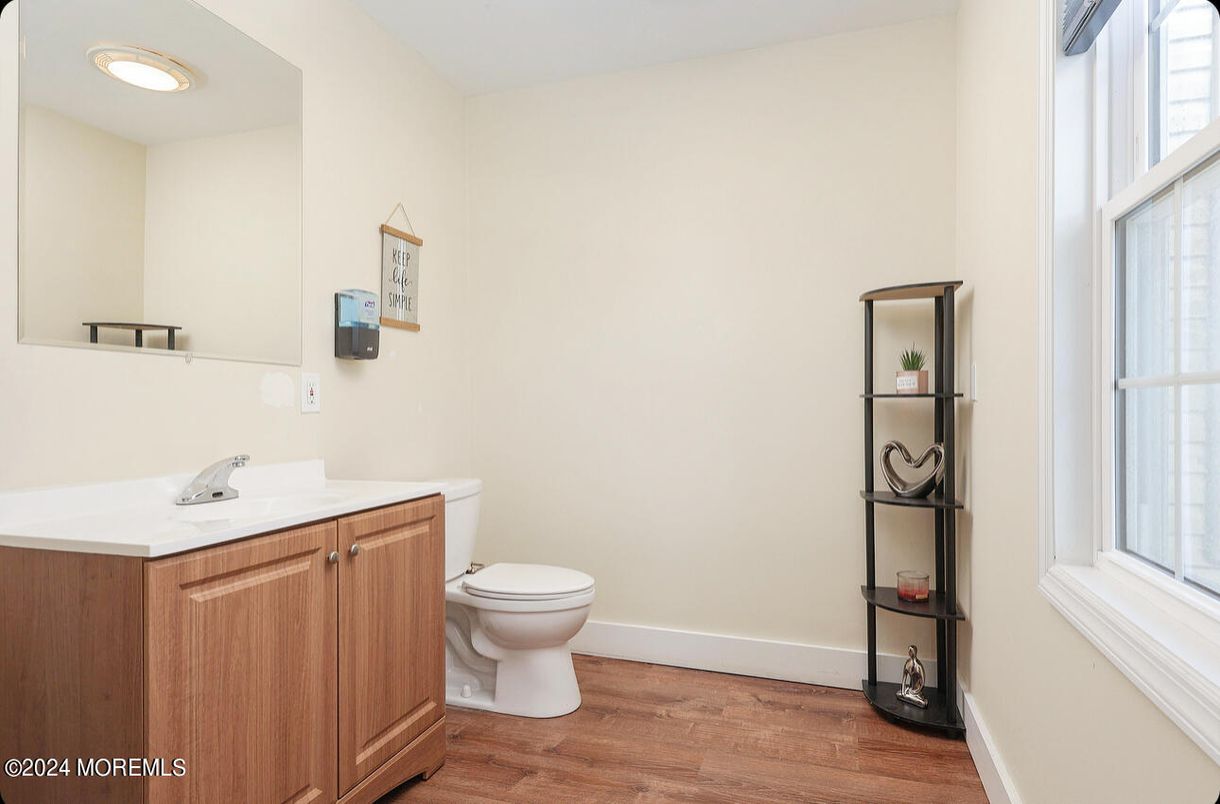 Bathroom, Interior, Recessed Lighting, Wood Texture Flooring