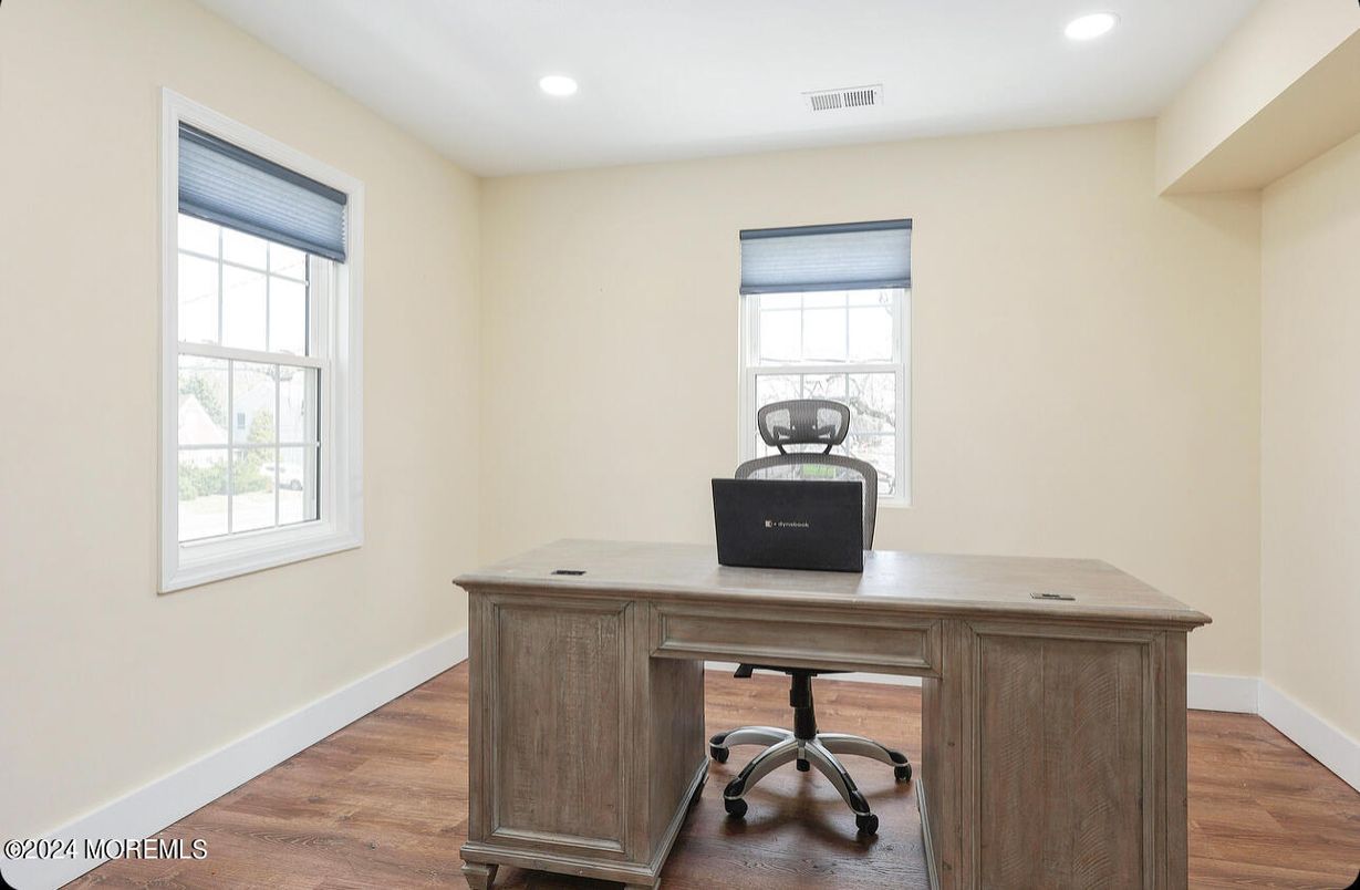 Home Office, Interior, Recessed Lighting, Wood Texture Flooring