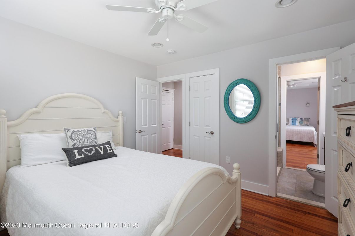Bathroom, Bedroom, Interior, Recessed Lighting, Wood Texture Flooring