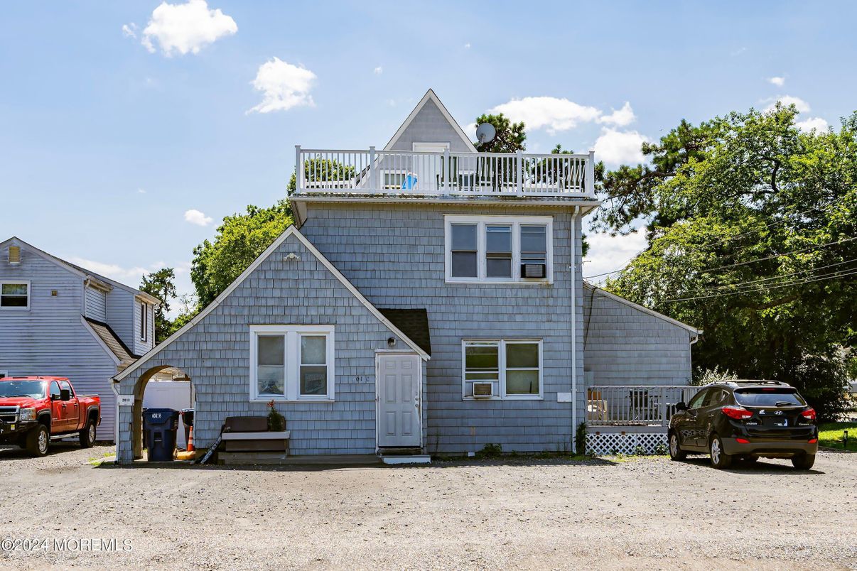 Exterior, Facade, A Frame