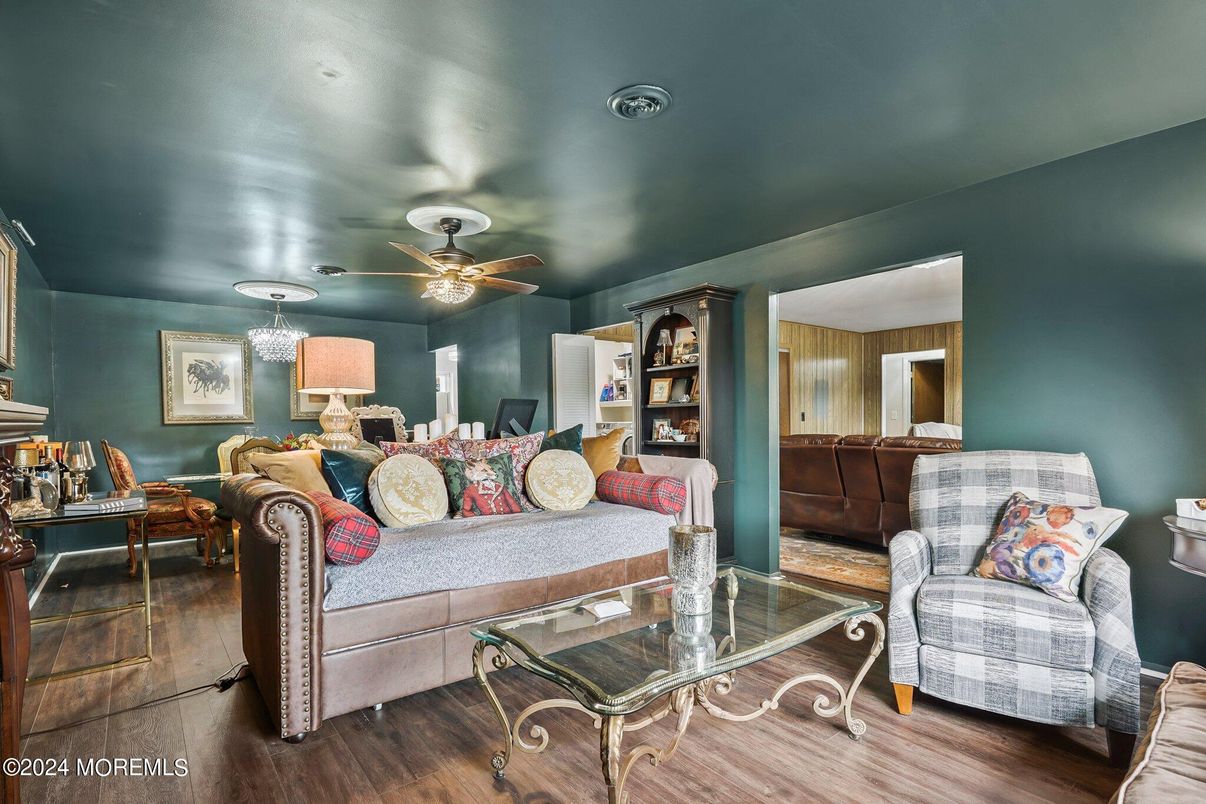 Chandelier, Dining room, Interior, Living room, Wood Texture Flooring