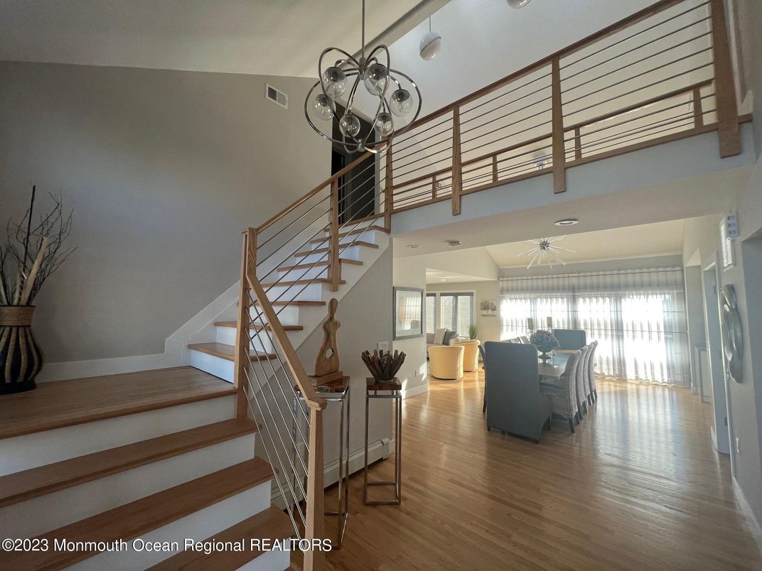 Interior, Living room, Pendant Lights, Recessed Lighting, Wood Texture Flooring