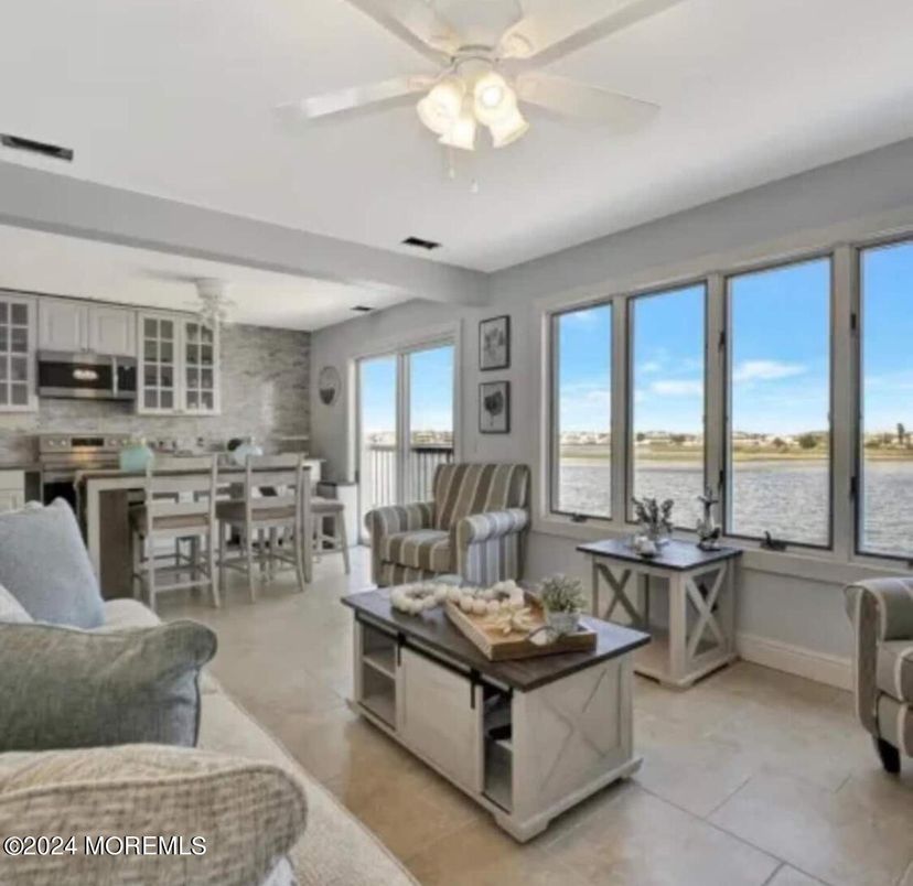 Dining room, Interior, Kitchen, Living room, Stainless Steel Appliances, Water